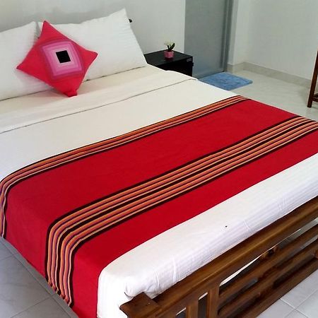 Radha Tourist Home Polonnaruwa Esterno foto