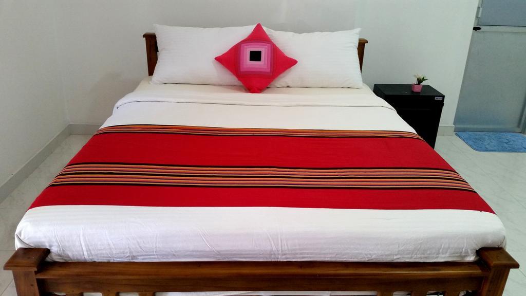 Radha Tourist Home Polonnaruwa Esterno foto