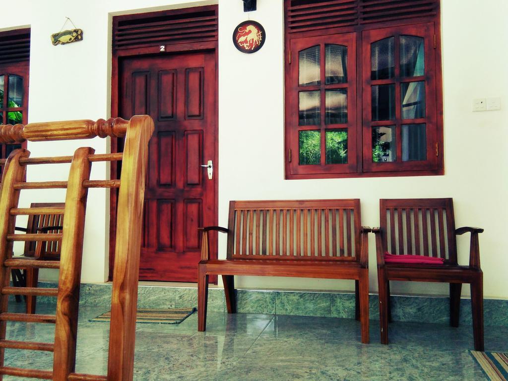 Radha Tourist Home Polonnaruwa Esterno foto