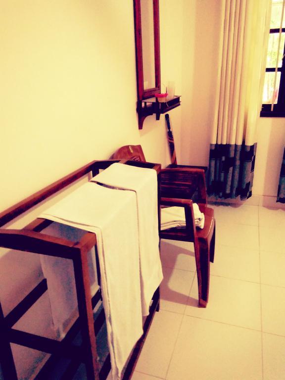 Radha Tourist Home Polonnaruwa Esterno foto
