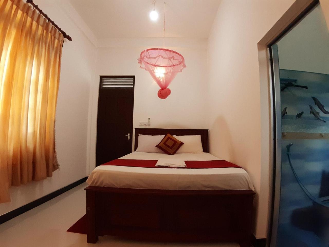 Radha Tourist Home Polonnaruwa Esterno foto