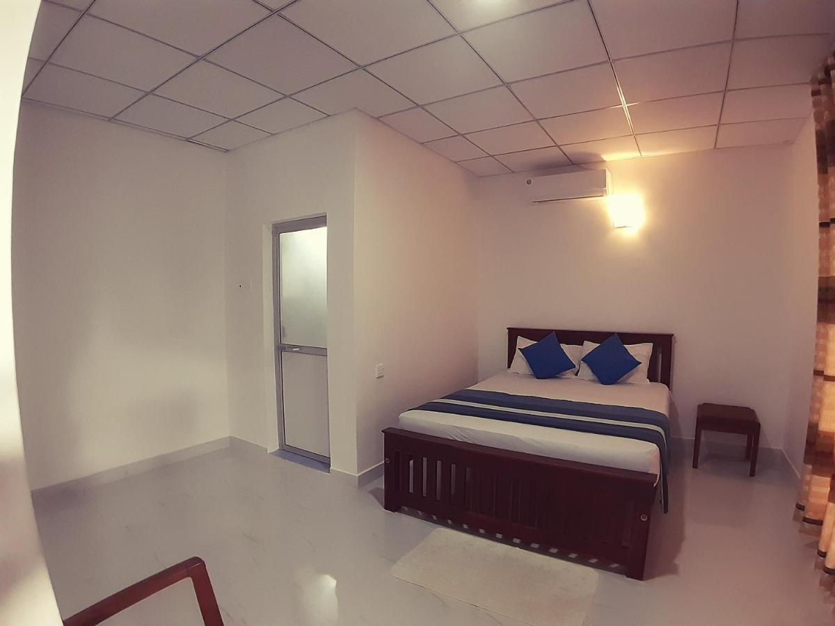 Radha Tourist Home Polonnaruwa Esterno foto