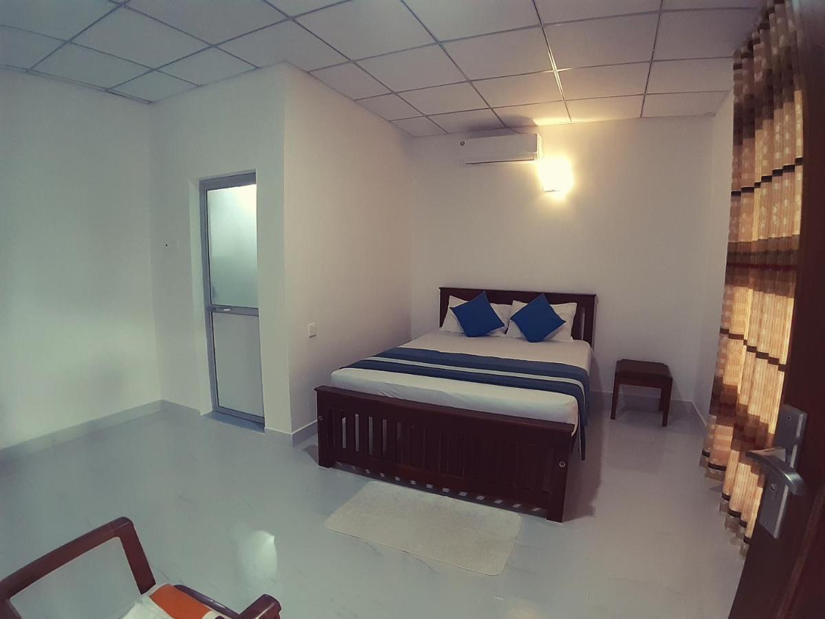 Radha Tourist Home Polonnaruwa Esterno foto